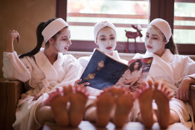 Girls-spa-break
