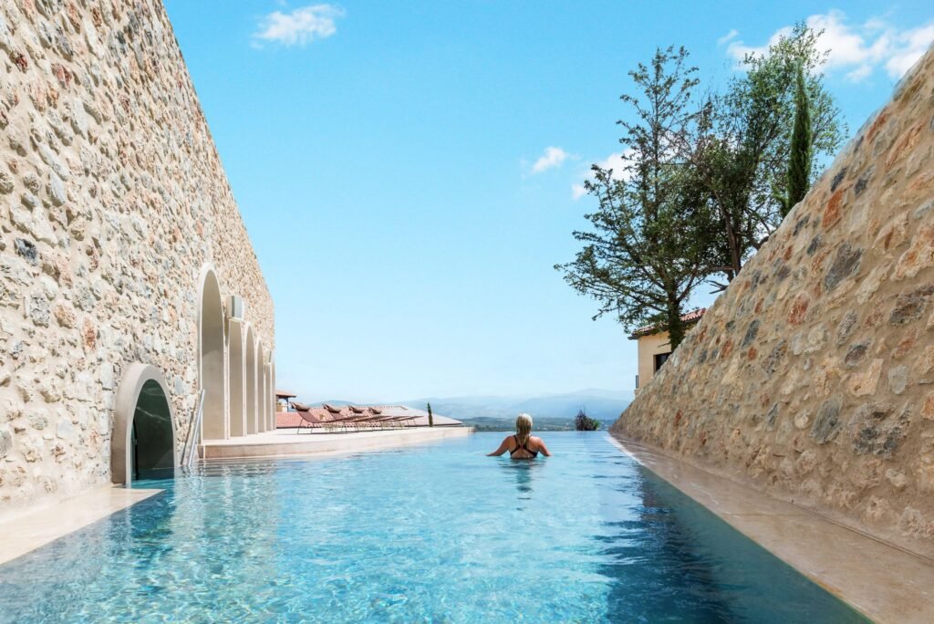 wellness retreats -luxury-spa-wellness-retreat-pool